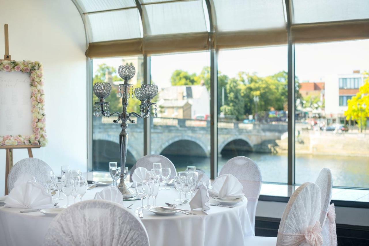 Mercure Centre Hotel 4*